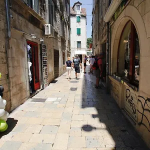 Split City Breaks , Split Croacia