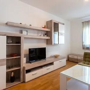 Apartamento Apartment Anna With Free Private Parking, Pula